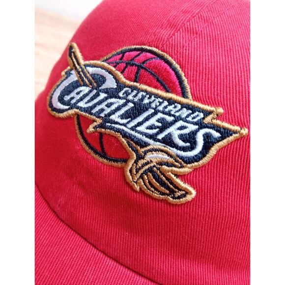 Twins Enterprise Adult Cap Hat Cleveland Cavaliers Red Vintage NBA Size M - Picture 3 of 8